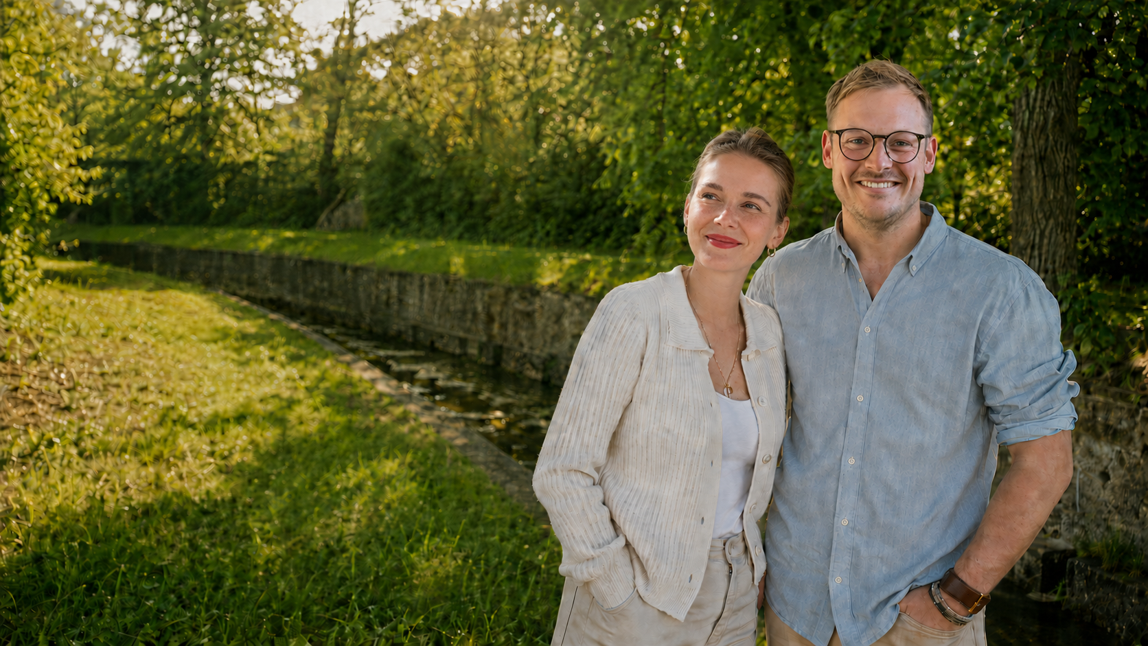 Tina und Manuel gemeinsam am Mühlbach